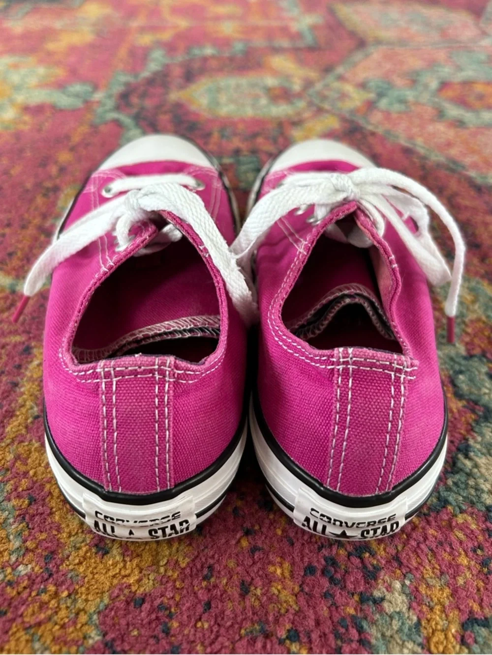 Converse | Kids Magenta ‘Berry Smoothie’ Lace Up Low Top AllStar Sneakers Size 3